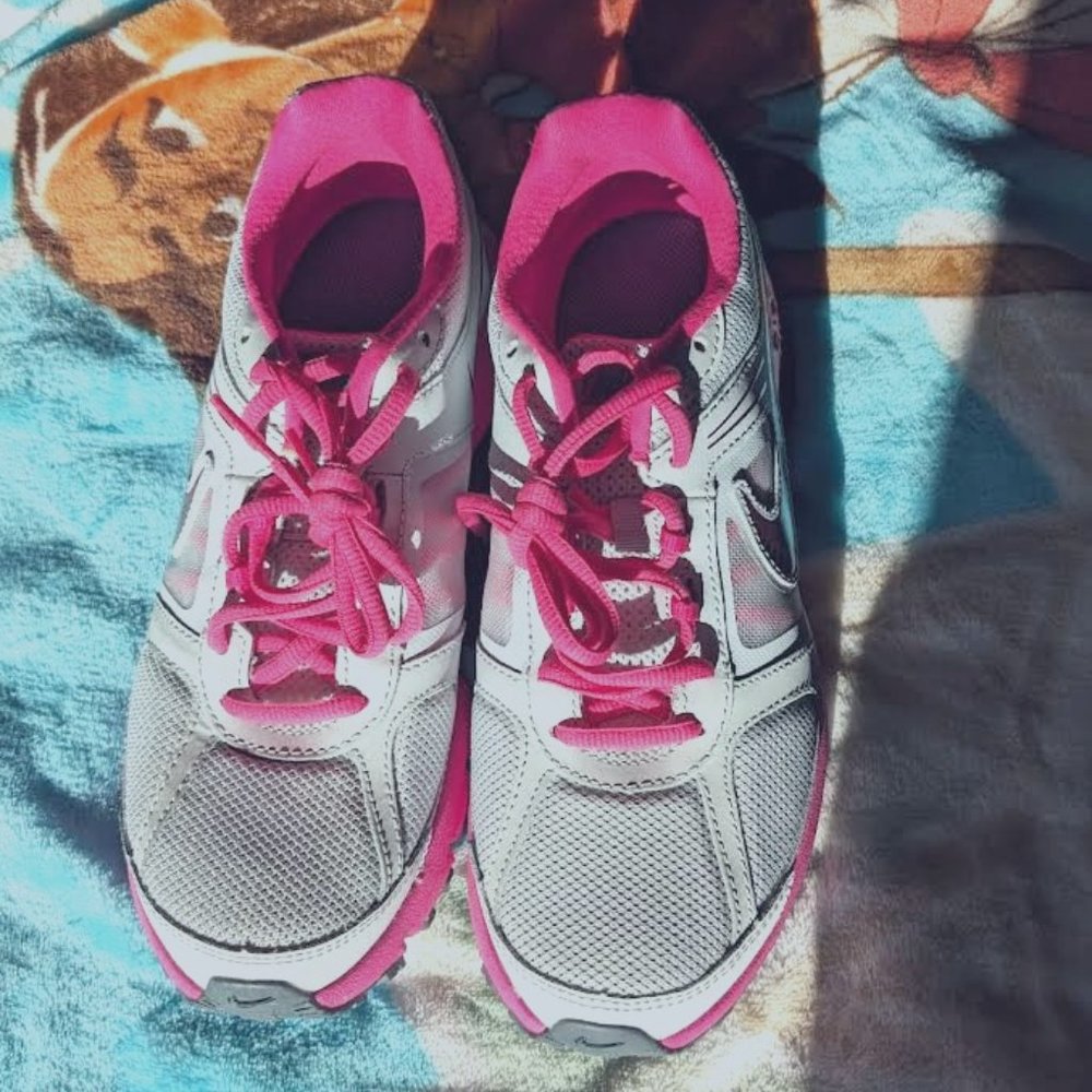 Nike Air Relentless Women's Shoes size 6